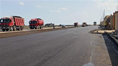 رصف شبكة الطرق الخارجية المحيطة بمشروع المجزر الآلي بدمياط 