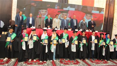 نقابة المهندسين بالقاهرة تكرم الطلاب المتفوقين | صور