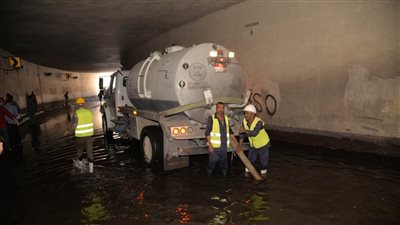 تنفيذ محاكاة لهطول أمطار غزيرة بنفق الزهراء في أسيوط لتقييم جاهزية المعدات