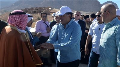 رئيس الوزراء يتفقد مشروعات تطوير موقع التجلي الأعظم بمدينة سانت كاترين | صور 