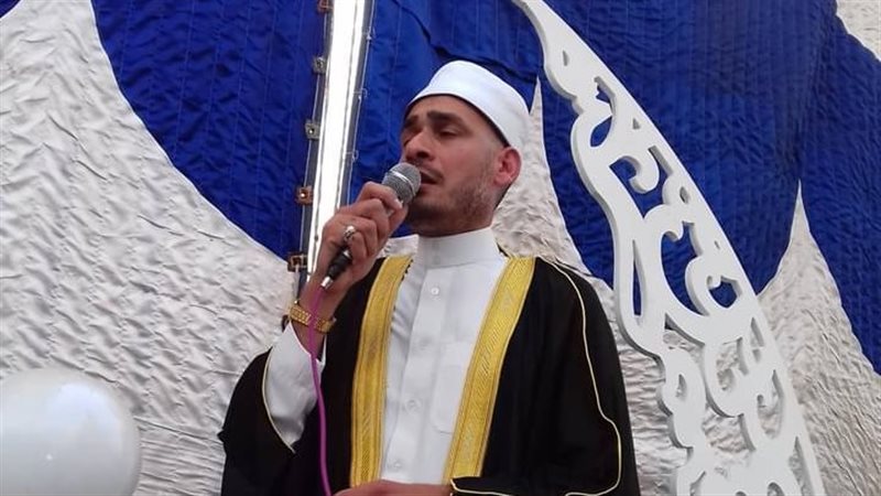 الشيخ عادل عزام من