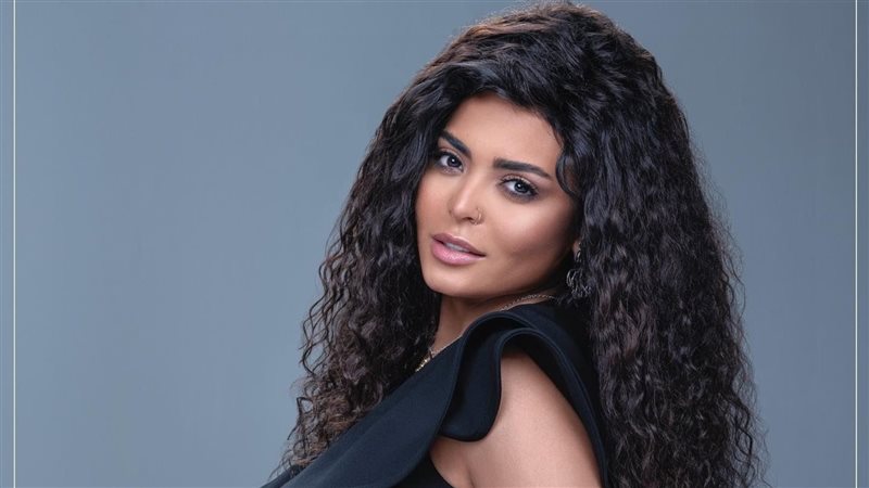 أسماء جلال 
