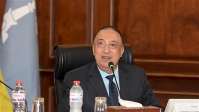 محافظ الإسكندرية: رفع درجة الاستعداد والطوارئ القصوى للتعامل مع موجة الطقس السيئ