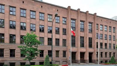 رحلات طلابية تصنع أزمة دبلوماسية بين إسرائيل وبولندا