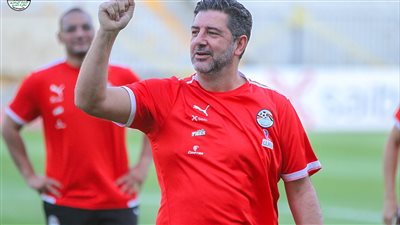 اتحاد الكرة ينتظر عودة فيتوريا لإنهاء ترتيبات معسكر نوفمبر 