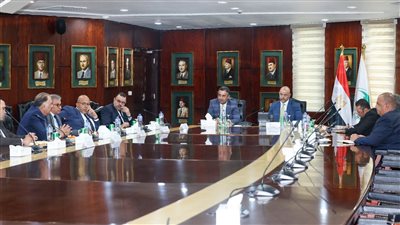 رئيس البريد يبحث مع البورصة زيادة فرص التعاون المشترك