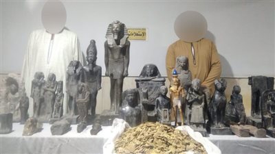 ضبط تشكيل عصابي بحوزته 27 تمثالا مقلدًا للنصب على المواطنين