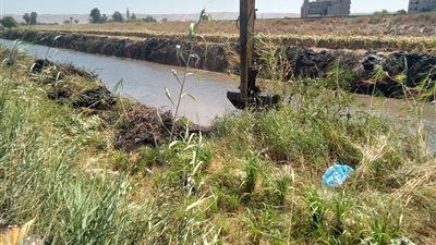 رفع درجة الاستعداد لفصل الشتاء وتطهير مخرات السيول بأسيوط