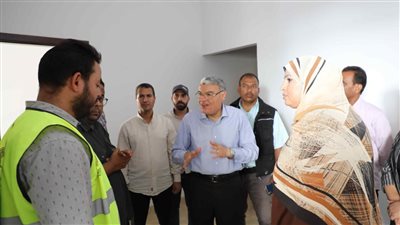 محافظ المنيا يتفقد مشروعات المبادرة الرئاسية 