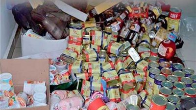 ضبط 15 طن سلع غذائية مجهولة المصدر بجنوب الجيزة