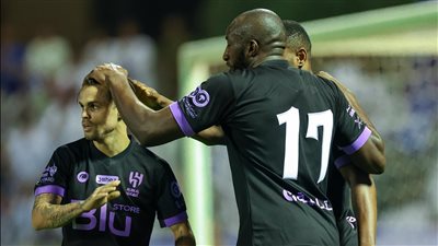 الهلال السعودي يتقدم ببلاغ للشرطة بعد اختفاء قمصان الفريق قبل مباراة الطائي