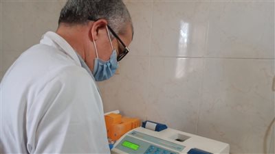 الكشف الطبي على 791 مريضًا في قافلة طبية مجانية بالدقهلية | صور 