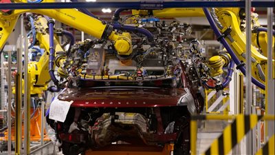 خفض ساعات العمل داخل مصانع سيارات جيب 