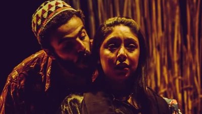 تألق أبطال العرض المسرحي 