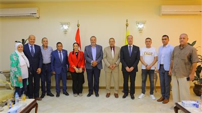 الحكومة: الكشف على 1450 مواطنًا في 13 تخصصًا وإجراء 70 عملية بشمال سيناء 