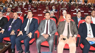 محافظ الفيوم يشهد الجلسات الحوارية لمؤتمر البحث العلمي في مواجهة التغيرات المناخية