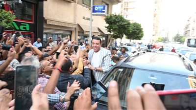 على أنغام أغنية يا مصطفى يا مصطفى.. استقبال مصطفى كامل بنقابة الموسيقيين | فيديو