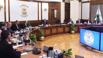 رئيس الوزراء يكشف المتسبب في نقص الأعلاف بالأسواق
