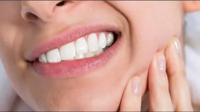  تحذير من خطورة استخدام وصفات تبييض الأسنان لهذه الأسباب 
