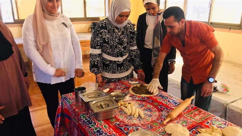 أندية الفتاة بكفر