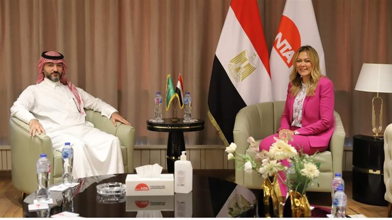 رشا راغب تستقبل مدير