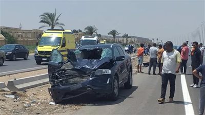 إصابة 7 أشخاص في تصادم 