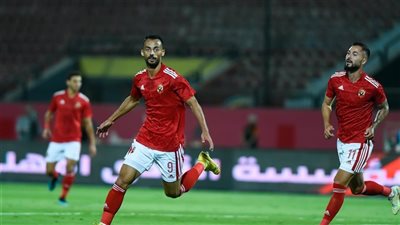 سر غضب حسين الشحات في الأهلي.. والأزمات تطيح بعبد القادر خارج النادي