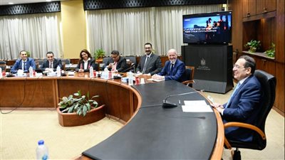 الملا يبحث مع رئيس نوكيا استراتيجة وزارة البترول للتحول الرقمي