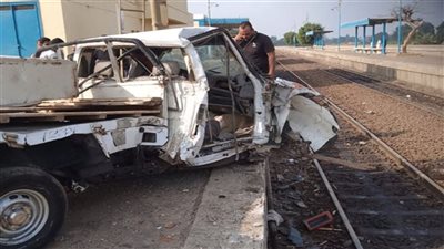 مصرع شخصين في تصادم قطار بسيارة ربع نقل ببني سويف
