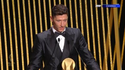 ليفاندوفسكي يفوز بجائزة جيرد مولر لأفضل هداف 2022