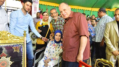  15 صورة ترصد فرحة ذوى الهمم ومحافظ أسيوط بمشاهدة فقرات السيرك المصري