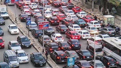 زحام مروري يسيطر على شوارع القاهرة والجيزة | فيديو