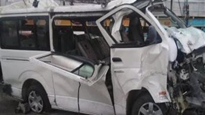 معاينة حادث محطة كارتة دهشور: تحطيم المبنى وتهشم الميكروباص وإصابة 5 أشخاص