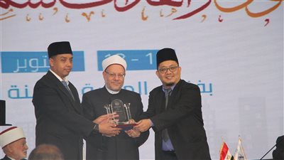 فوز مفتي سنغافورة بجائزة الإمام القرافي للتميز الإفتائي