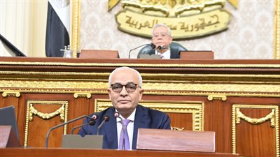 برلماني يطالب باستراتيجية تطوير التعليم 2040