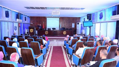 آداب سوهاج تنظم ندوة عن أبعاد مشكلة الزيادة السكانية 