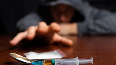 أستاذ طب نفسي: أشكال المخدرات تطورت وكلما أغلقت الدولة باب انفتح آخر