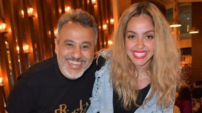 إيهاب فهمي: زوجتي رمانة ميزان في حياتي 