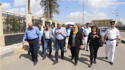 محافظ الجيزة يوجه برفع كفاءة الطرق والمحاور المرورية خلال الخطة الاستثمارية