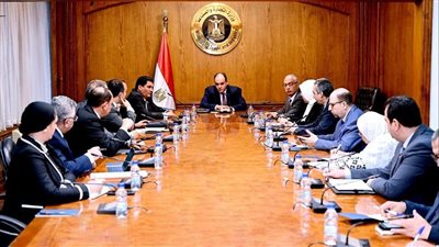  وزير التجارة: نسعى لإيجاد حلول ناجزة للتحديات أمام المستثمرين