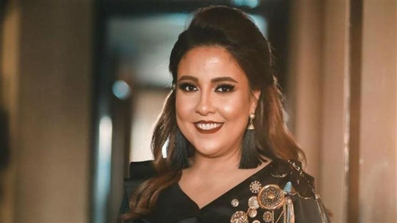 الفنانة مي كساب