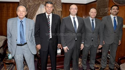 محافظ بني سويف يُهنئ رئيسي محكمتي الاستئناف والابتدائية بتولي المسؤولية