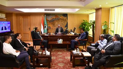 الفيوم تتوصل لحل أزمة تعويضات الأراضي التي تستغلها إحدى شركات البترول