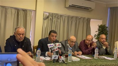 مصطفي كامل: مش عاوز أقطع رزق حد وهغير كلمة 