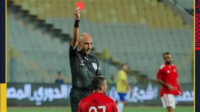 ماهر همام: طاهر سيندم على الطرد أمام الإسماعيلي.. وديانج تمسك بالأهلي