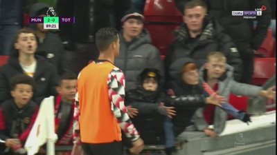 جاب آخره.. رونالدو يغادر الملعب قبل نهاية مباراة مان يونايتد ضد توتنهام | فيديو