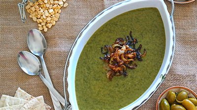 أكلة لذيذة واقتصادية.. طريقة عمل البصارة على أصولها