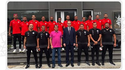 سفير مصر في موزمبيق يزور مقر بعثة منتخب الشاطئية