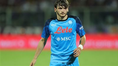 نابولي يسابق الزمن للتعاقد مع بديل كفاراتسخيليا من البريميرليج