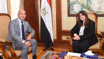 وزيرة الهجرة تلتقي رجل أعمال مصري بأمريكا لبحث خطته للتوسع في الاستثمار بمصر